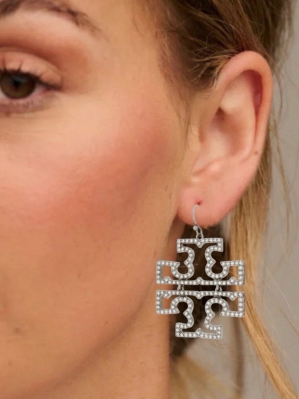 TORY BURCH • Silver Britten Crystal Logo Drop Earrings NEW $179 - Picture 2 of 3